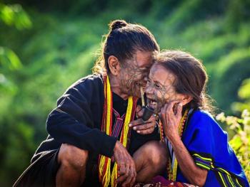 缅甸钦族的纹面